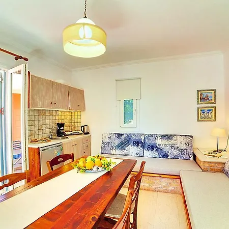 Alkyon & Apartmanhotel Lijá